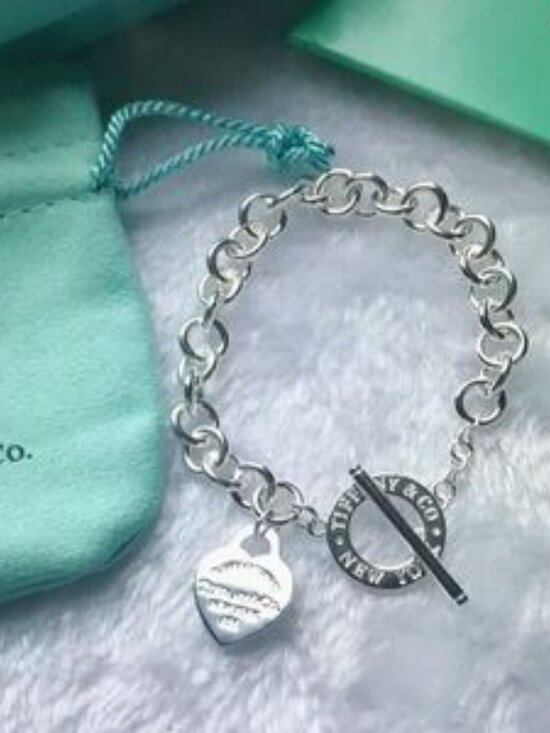 Tiffany & Co. Silver Heart Tag Bracelet - Picture 4 of 5